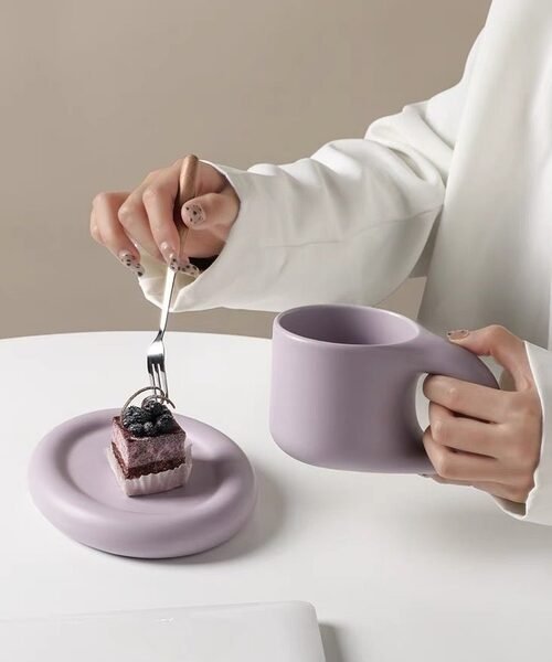 Handcrafted Bauhaus Ceramic Chubby Mugs